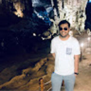 Meet your Posher, Avish